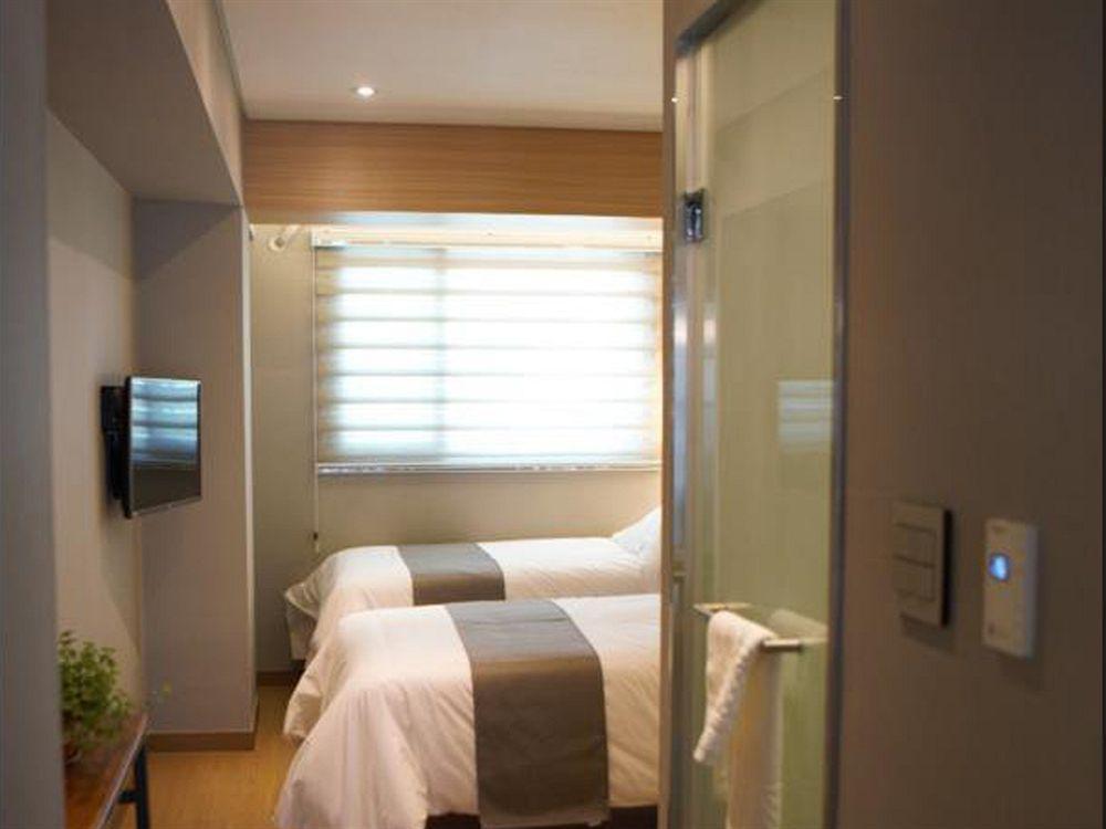 Hostel Cleo Seoul Hongdae Εξωτερικό φωτογραφία